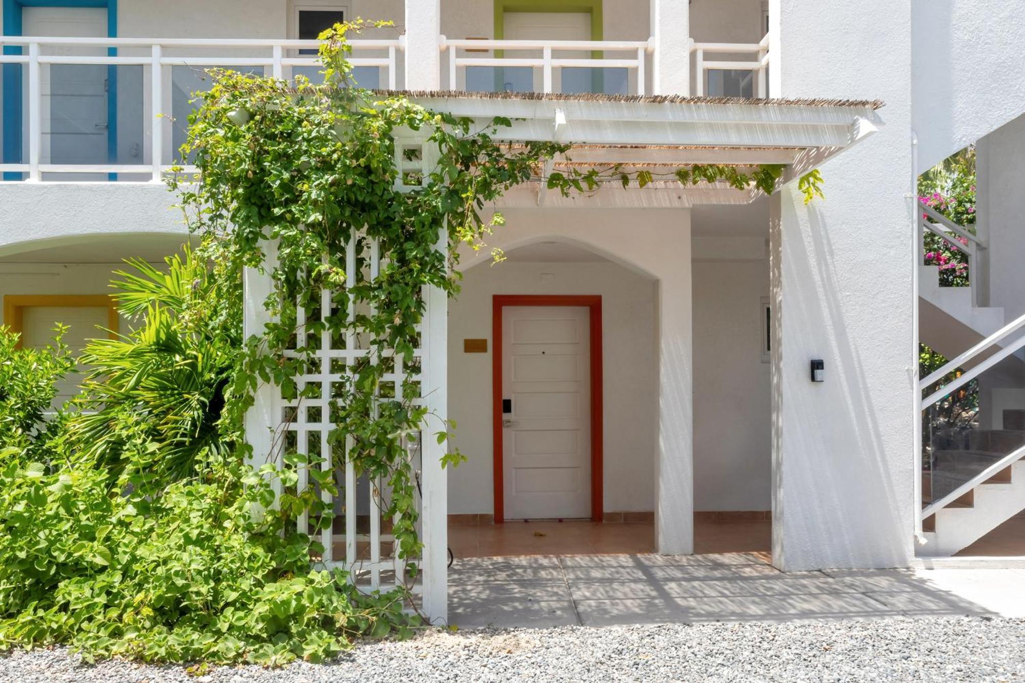 Maho Beach House - Luxe 1 Bedroom - Ocean Hideaway Экстерьер фото